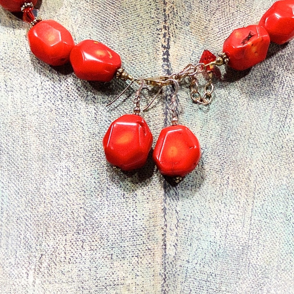 VTG 90's Coral and Silver Necklace and Earring Set - Picture 5 of 5